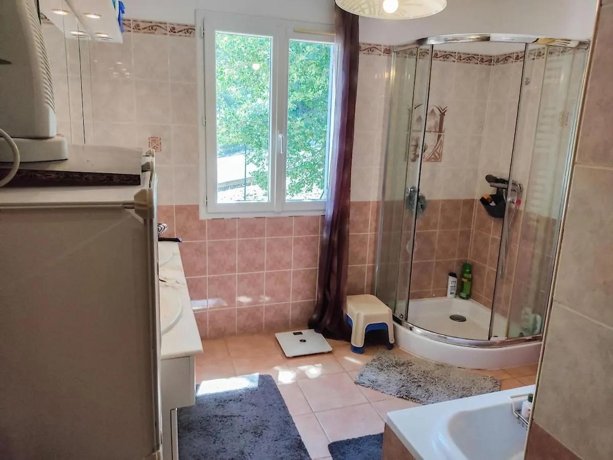 Maison 120M2 Terrain De 700M2 Cloture Mirabeau  0*, Mirabeau (Vaucluse) France